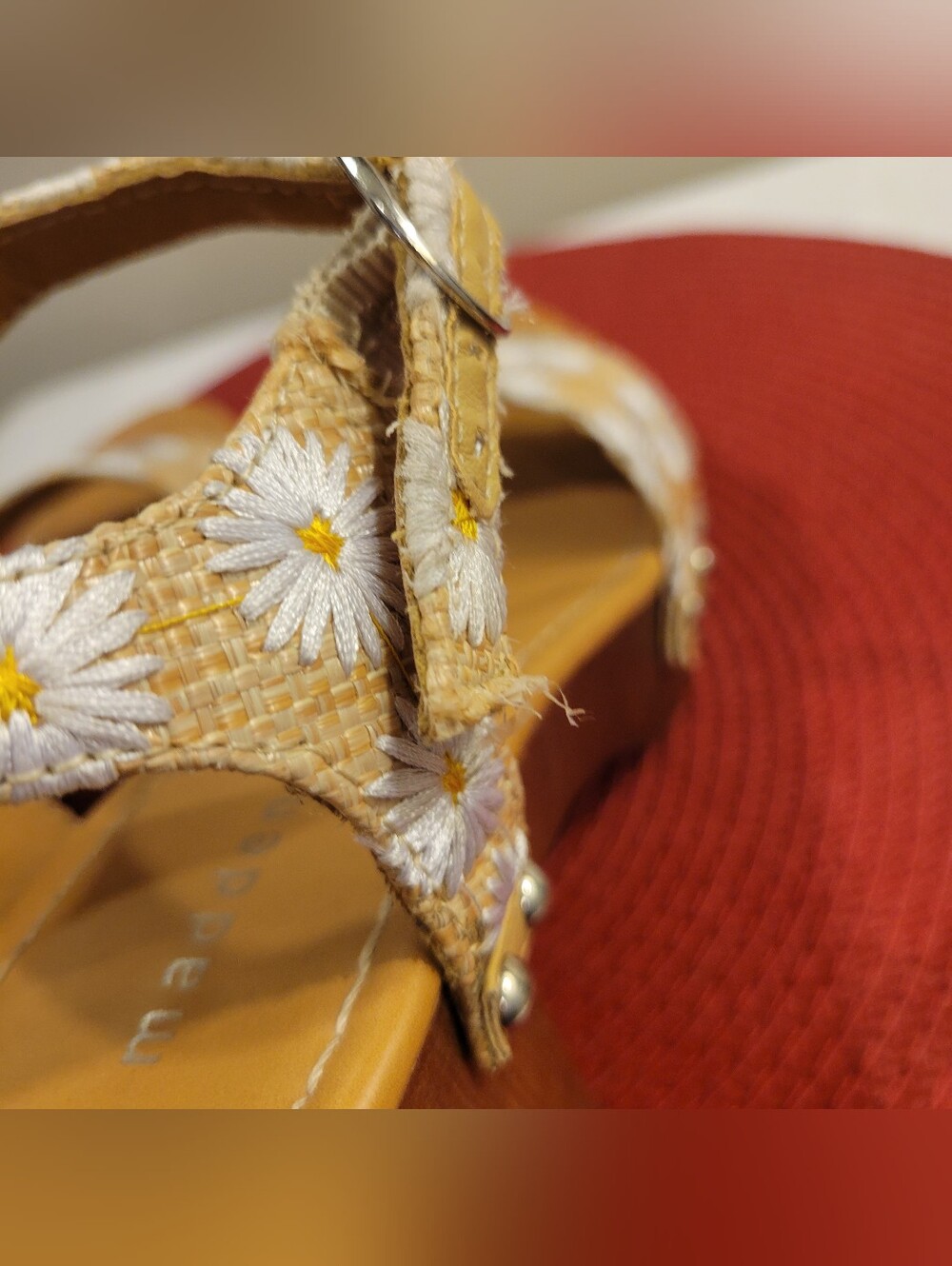 EUC~ MADDEN GIRL Floral Embroidered Platform Sandals - Picture 6 of 11